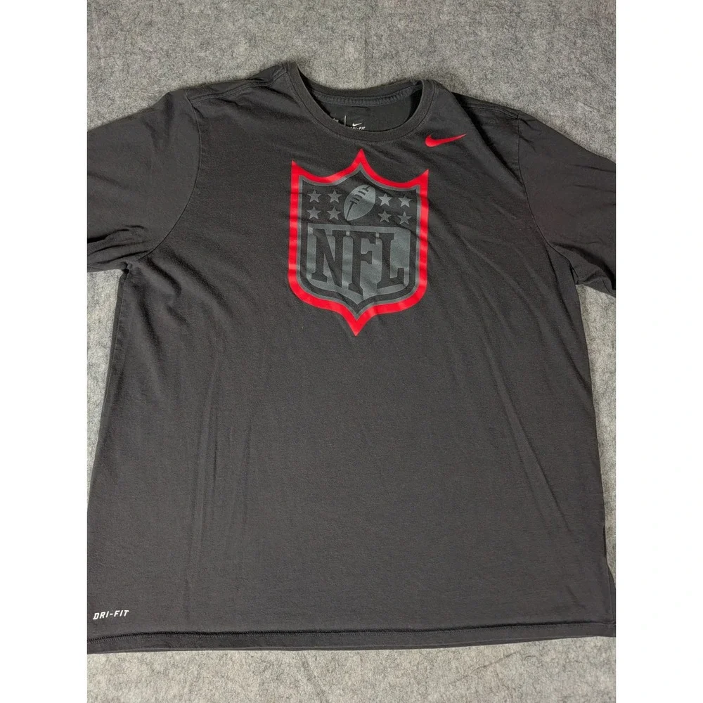 Nike NFL Onfield Apparel Dri-FIT Short Sleeve Graphic T-Shirt Charcoal Grey Red